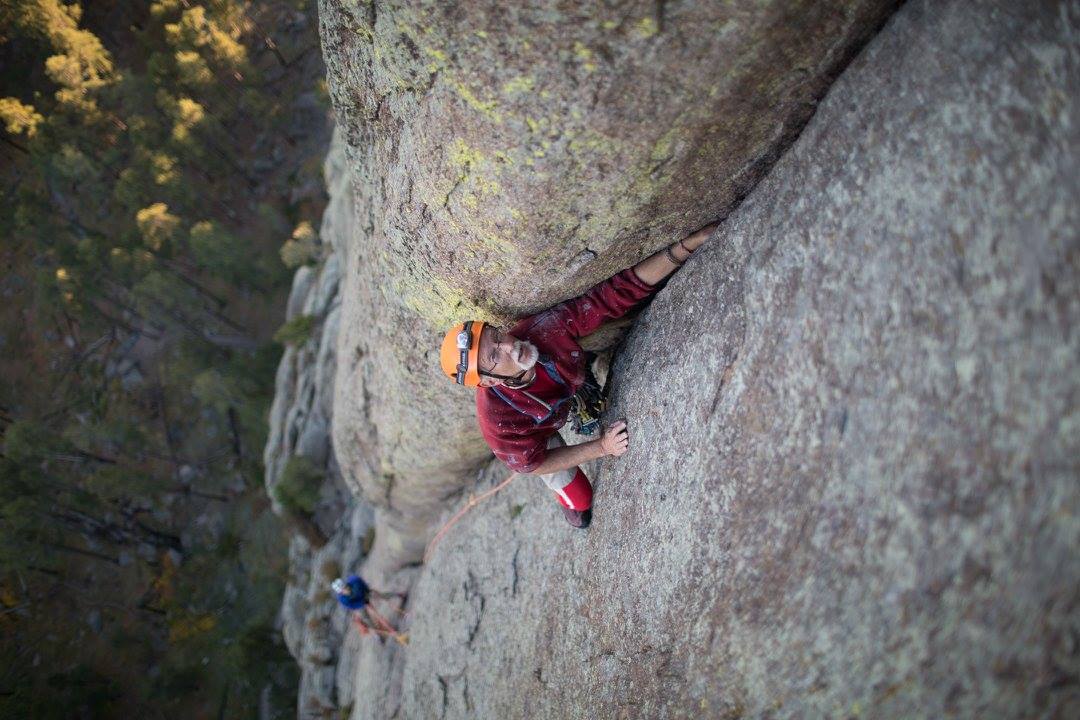 Frank Sanders climbing Devils Tower